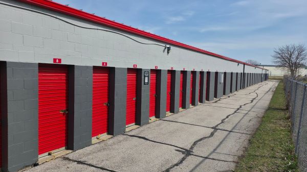10 Federal Storage - Fuller St - 1624 Fuller Road