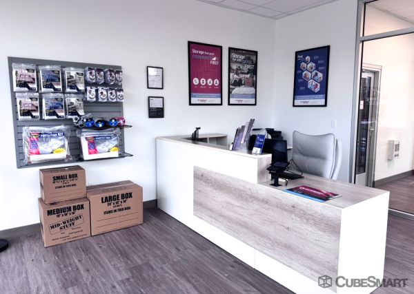 Kirkland Premier Storage - 5650 Northeast Ferncroft Rd - OR - 5650 Northeast Ferncroft Road