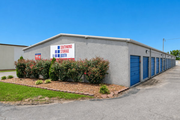 Southwind Storage - Searcy - 508 East Booth Road - 508 East Booth Road