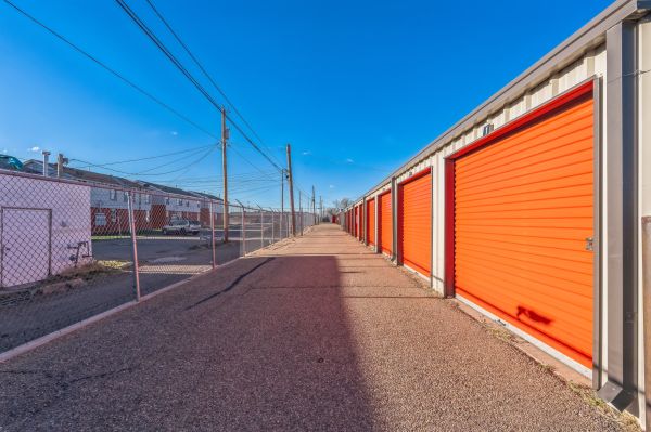Amarillo Self Storage - 700 North Houston Street