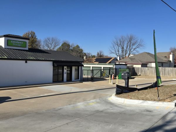 Extra Space Storage - 6937 - Jenks - S Elm St - 12010 South Elm Street
