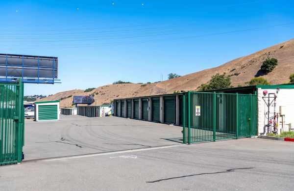 Lockaway Storage - 8555 Dublin Canyon Road