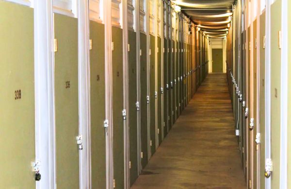 Grass Valley Self Storage - 946 Golden Gate Terrace