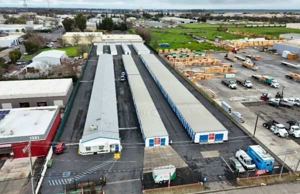 StoragePRO Self Storage of Woodland - 1319 East Beamer Street