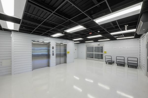 The Storage Center 8072 - Schillinger - 99 Schillinger Road South