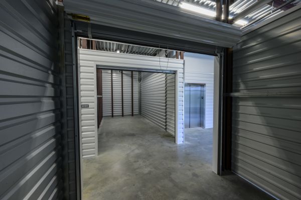 The Storage Center 8072 - Schillinger - 99 Schillinger Road South