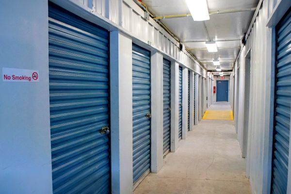 Hideaway Self Storage - 1624 Farm To Market 66