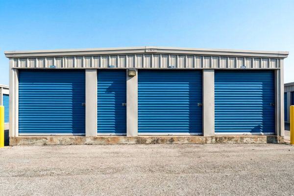 Hideaway Self Storage - 1624 Farm To Market 66