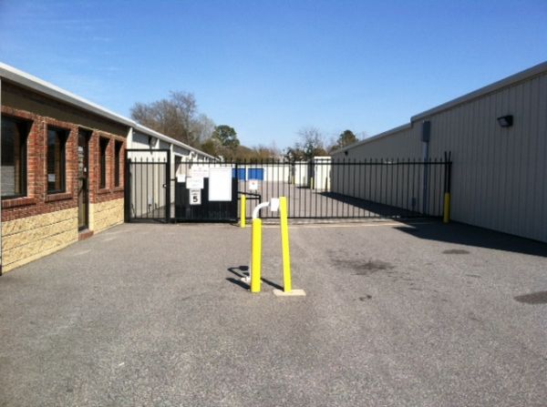 AAAA Self Storage - Norfolk Tidewater Dr - 6562 Tidewater Drive