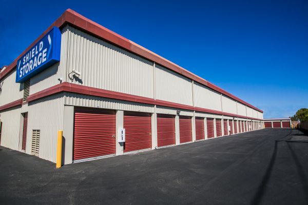 Shield Storage - 4450 N Jones Blvd - 4850 North Jones Boulevard