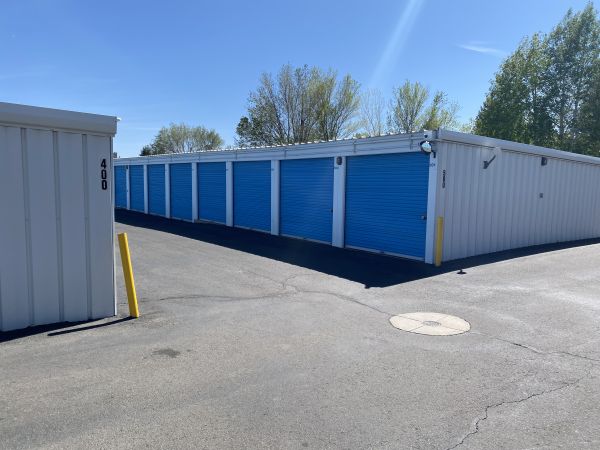 Shield Storage - 4951 E Empire Ave - 4951 East Empire Avenue