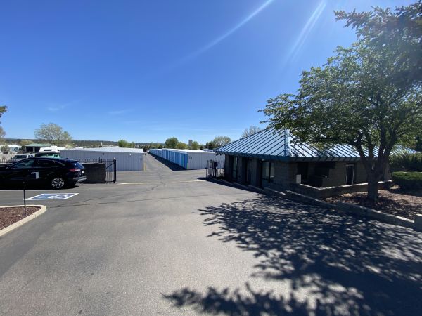 Shield Storage - 4951 E Empire Ave - 4951 East Empire Avenue