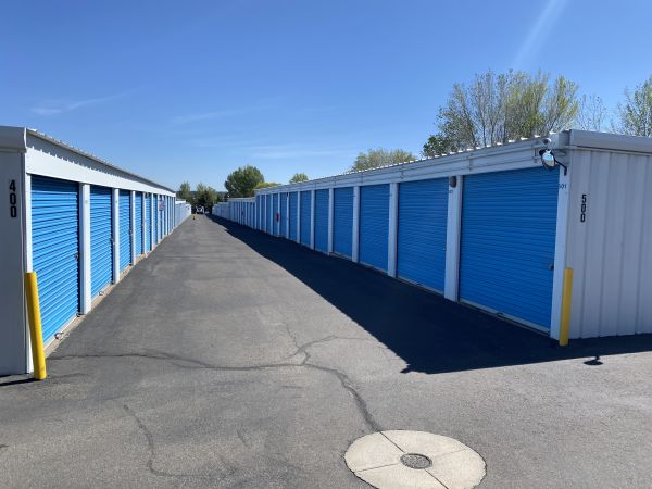 Shield Storage - 4951 E Empire Ave - 4951 East Empire Avenue