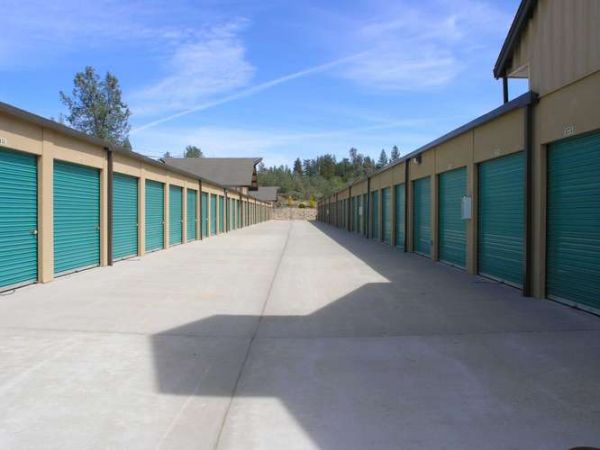 Old Barn Self Storage - 175 Spring Hill Drive