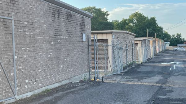 Storage Depot - Albertville - 912 Highland Avenue