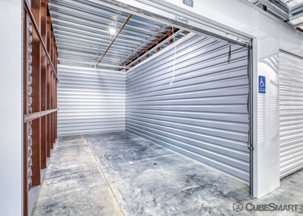 CubeSmart Self Storage - 601 West Tidwell Road - TX - 601 West Tidwell Road