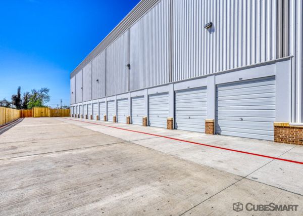 CubeSmart Self Storage - 601 West Tidwell Road - TX - 601 West Tidwell Road
