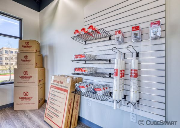 CubeSmart Self Storage - 601 West Tidwell Road - TX - 601 West Tidwell Road