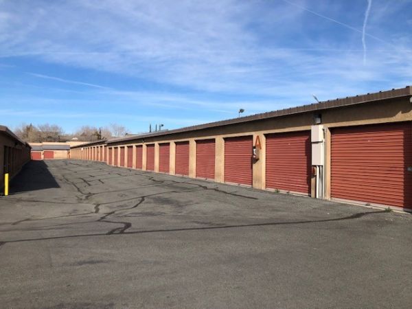 Vista Park Self Storage - 2845 Vista Boulevard