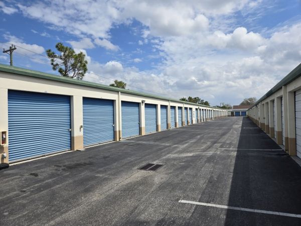 Extra Space Storage - 5205 - Lehigh Acres - Lee Blvd - 3021 Lee Boulevard