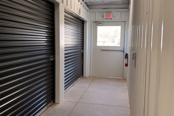 Mustang Storage - Mustang - N Clear Springs Rd - 721 North Clear Springs Road
