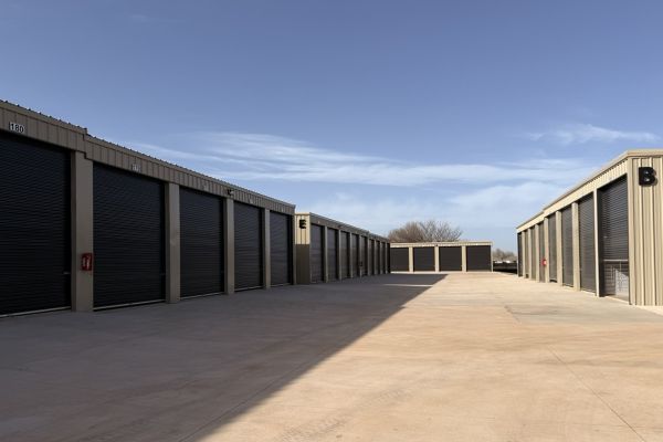 Mustang Storage - Mustang - N Clear Springs Rd - 721 North Clear Springs Road