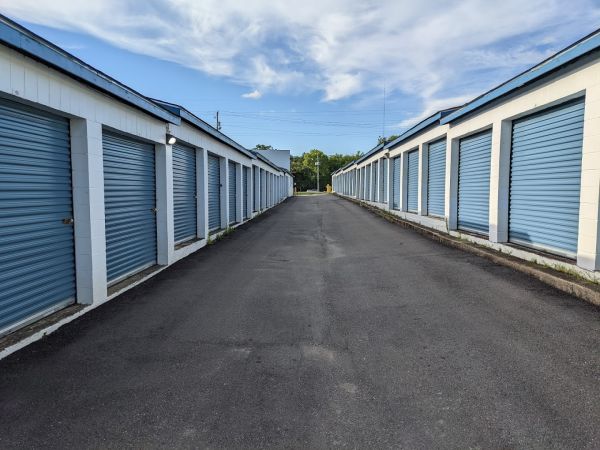 Radiant Storage - Montgomery - 1118 East South Boulevard