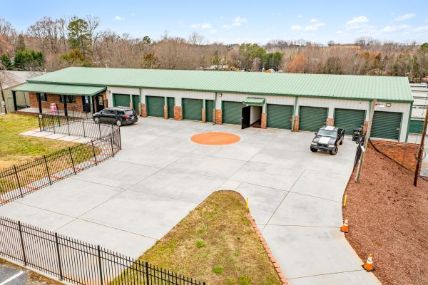 ModBox - Mooresville - 2702 Charlotte Highway