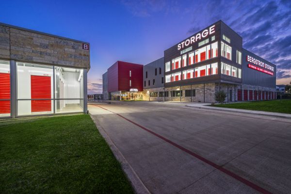 Bergstrom Storage - 530 Bastrop Highway