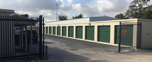 Houston Mini Storage - 215 Wynne Street