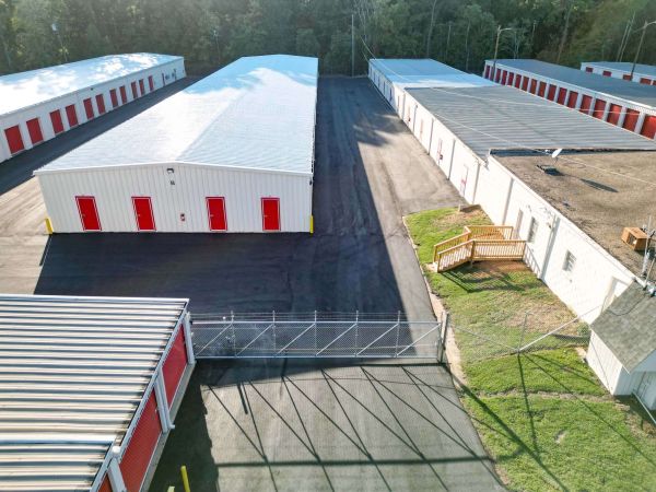 Siloam Springs Self Storage - 1485 East Kenwood Street
