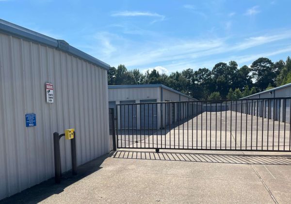 Legacy Self Storage - Northport 64th Ave - 1800 64th Avenue
