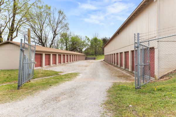 Berryville Self Storage - 606 High Street