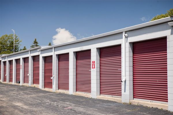 10 Federal Storage - Farnsworth Ave - 2710 North Farnsworth Avenue