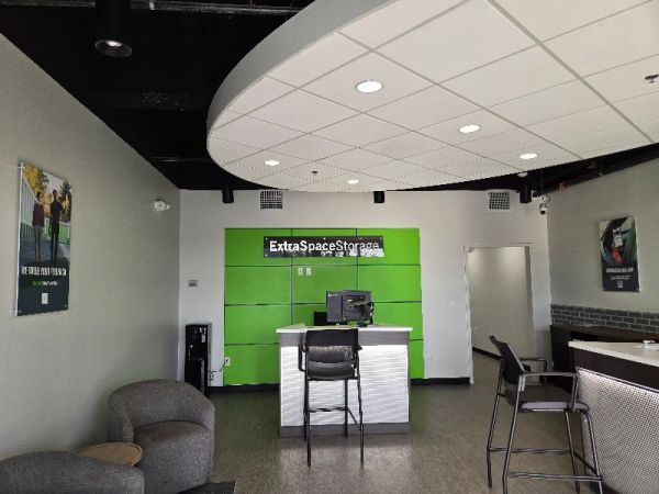 Extra Space Storage - 5052 - Tampa - N Dale Mabry Hwy - 11810 North Dale Mabry Highway