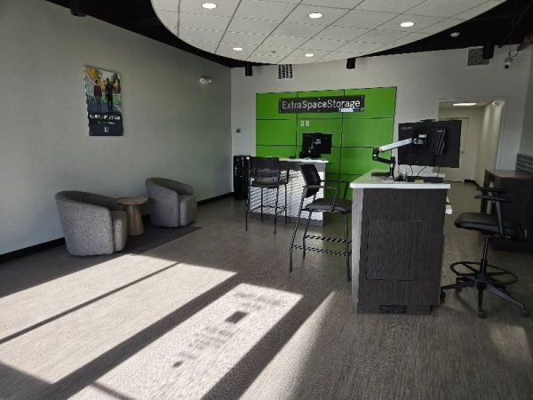 Extra Space Storage - 5052 - Tampa - N Dale Mabry Hwy - 11810 North Dale Mabry Highway