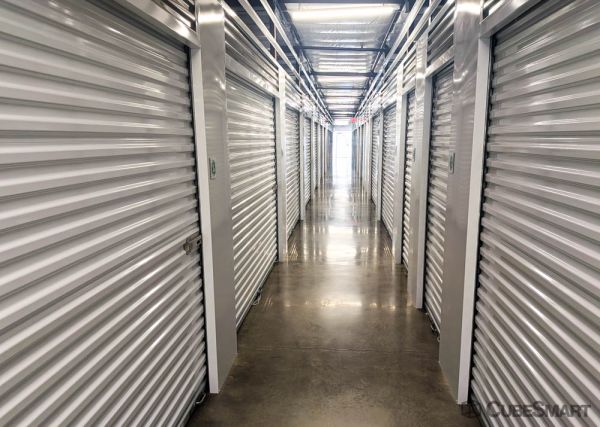 CubeSmart Self Storage - 1326 East Grande Boulevard - TX - 1326 East Grande Boulevard