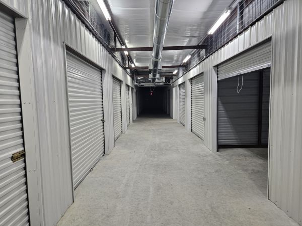 Old Jack Storage - 17066 Fm 2493