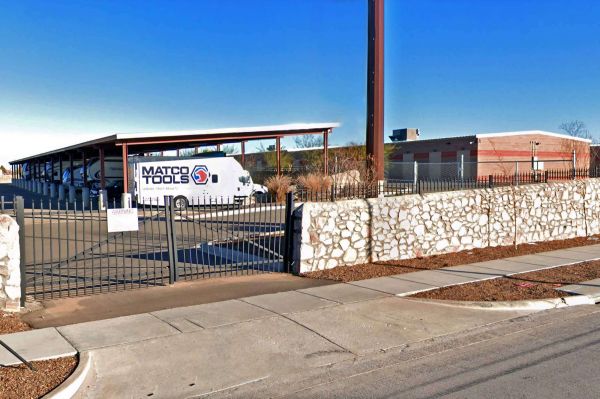 Climate Self Storage - Artcraft - 8055 Artcraft Road