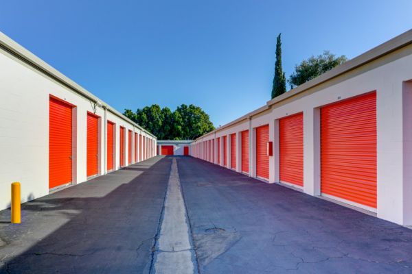 Palmyra Mini Storage - 512 West Palmyra Avenue