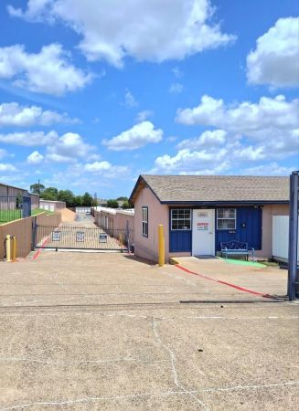 All American City Self Storage - 1209 East Belt Line Road