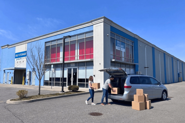 SecureSpace Self Storage Deer Park - 999 Long Island Avenue
