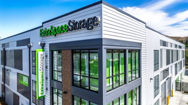 Extra Space Storage - 6921 - Sylmar - 12121 Foothill Blvd - 12121 Foothill Boulevard