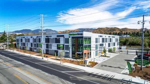 Extra Space Storage - 6921 - Sylmar - 12121 Foothill Blvd - 12121 Foothill Boulevard