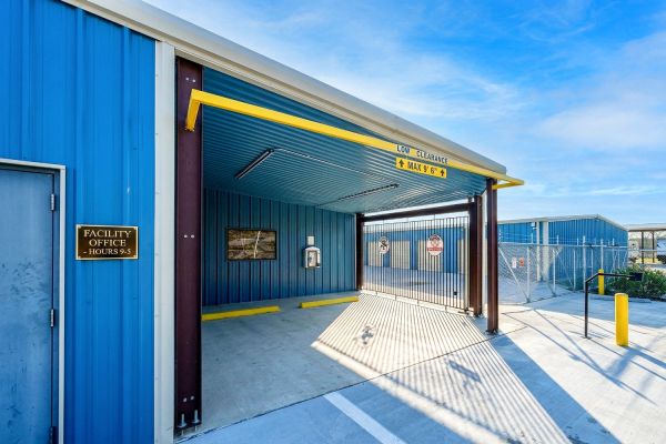 Mighty Oak Self Storage - 17 Percy Howard Road