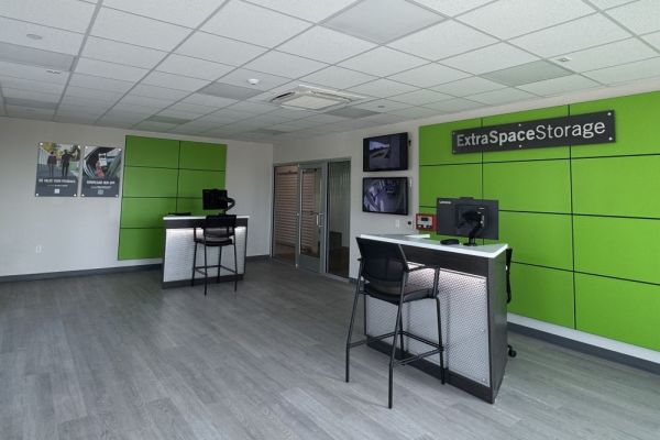 Extra Space Storage - 6358 - Marble Falls - Max Copeland Dr - 1402 Max Copeland Drive
