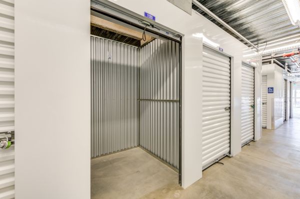 Storage Etc. - Koreatown - 2880 James M Wood Boulevard