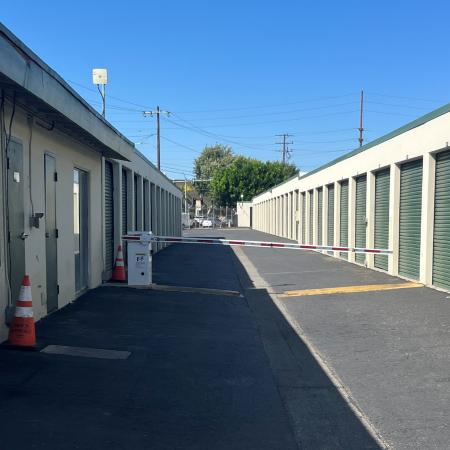 Santa Ana Mini Storage - 401 North Fairview Street
