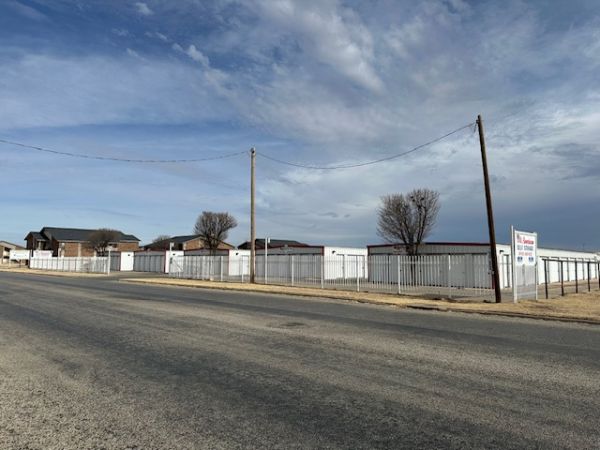Pampa Storage Center - 2520 North Hobart Street