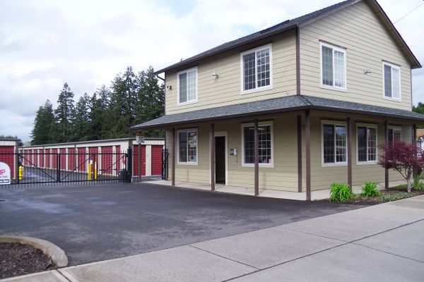 FreeUp Storage Salem Blossom Drive - 3715 Blossom Drive Northeast